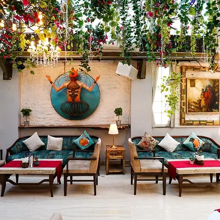 Bloom Boutique L Bandra-2